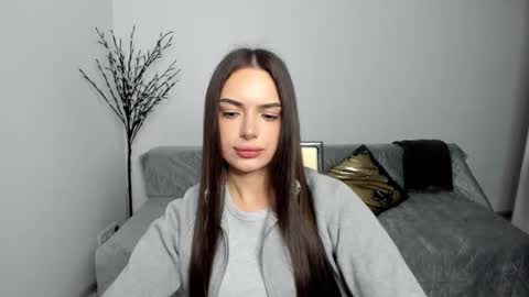 Eva online show from March 25, 2026, 6:14 pm