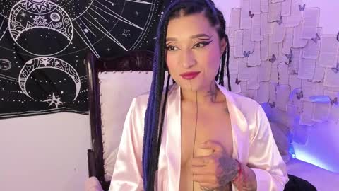 Eva  online show from September 13, 2025, 7:08 am