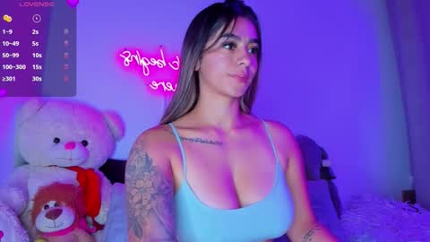 Eva Shinee online show from October 7, 2025, 10:56 am