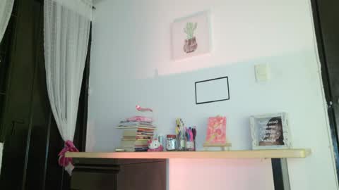 Eva Sin online show from June 5, 2026, 6:52 am