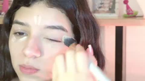 Eva Sin online show from June 7, 2026, 11:30 pm