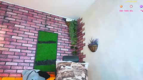 Eva online show from February 19, 2025, 1:18 am