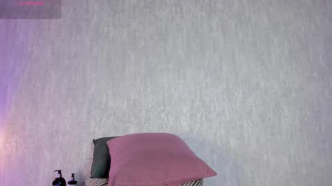 Eva online show from September 24, 2025, 3:37 pm