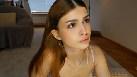 Snapshot of eva_zill_blossom chatting on April 26, 2026, 7:39 am Hello my name is Eva its my first day here online show from April 26, 2026, 7:39 am