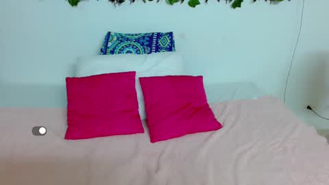 Eva   online show from February 17, 2025, 10:36 pm