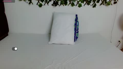 Eva   online show from February 19, 2025, 1:51 am