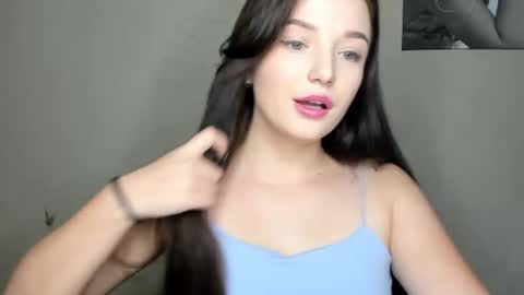 Snapshot of evaamillerr chatting on December 18, 2024, 10:02 pm Eva online show from December 18, 2024, 10:02 pm