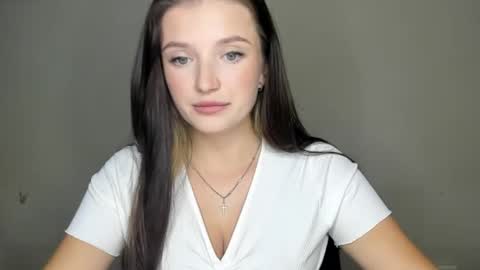 Snapshot of evaamillerr chatting on September 17, 2025, 7:10 am Eva online show from September 17, 2025, 7:10 am