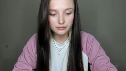 Snapshot of evaamillerr chatting on September 28, 2025, 7:08 pm Eva online show from September 28, 2025, 7:08 pm