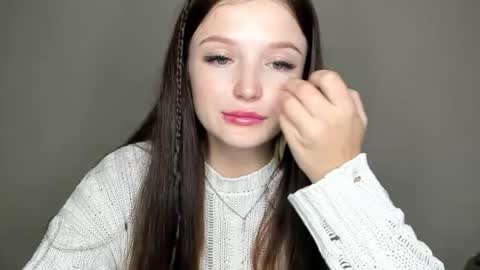 Snapshot of evaamillerr chatting on October 20, 2025, 11:54 am Eva online show from October 20, 2025, 11:54 am