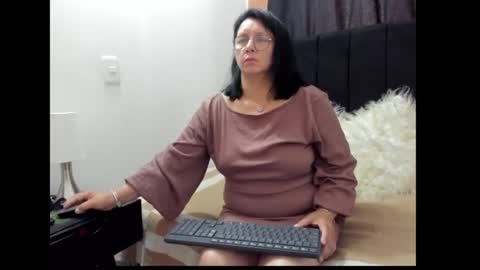 Snapshot of evaaross chatting on January 5, 2025, 3:13 pm Eva online show from January 5, 2025, 3:13 pm