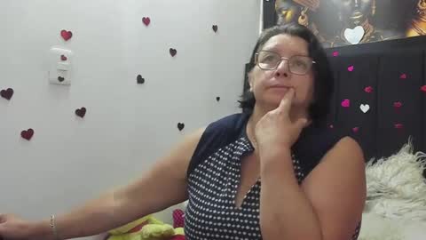 Snapshot of evaaross chatting on April 15, 2026, 8:31 pm Eva online show from April 15, 2026, 8:31 pm