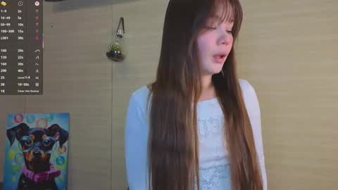 Snapshot of evabate chatting on October 9, 2025, 6:00 am Hi my name is Eva welcome online show from October 9, 2025, 6:00 am