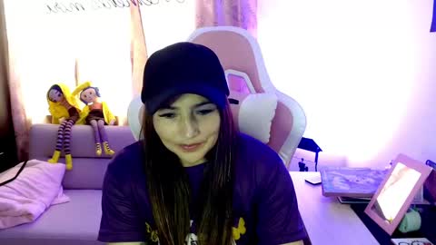 Eva online show from March 8, 2025, 5:54 pm