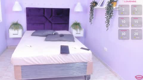 evahalston online show from March 1, 2025, 9:40 am