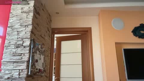 EvaHazard online show from March 29, 2026, 9:20 am