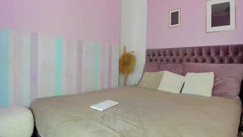 Eva online show from October 6, 2025, 3:15 am