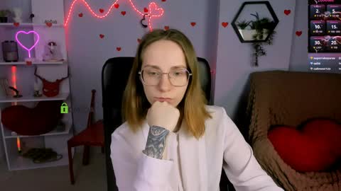 Snapshot of evalora_vei chatting on April 26, 2026, 7:22 pm evalora online show from April 26, 2026, 7:22 pm