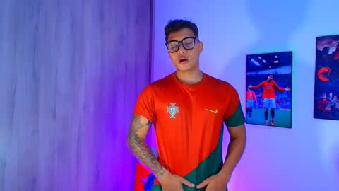 Snapshot of evan_greey chatting on October 16, 2025, 4:13 am EVAN GREY online show from October 16, 2025, 4:13 am