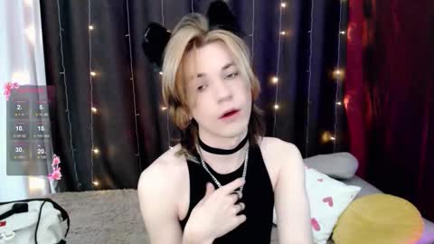 evan_reinhart online show from November 9, 2025, 2:10 am