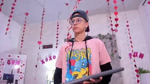 Evan Smitt online show from February 20, 2025, 12:04 pm