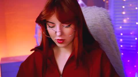 Eva  online show from March 5, 2025, 8:21 am