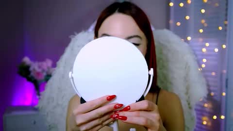 Eva  online show from November 22, 2025, 12:48 pm