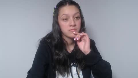 eva  online show from September 14, 2025, 6:12 am