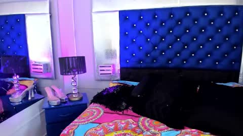 evanllelyne online show from November 7, 2025, 1:44 pm