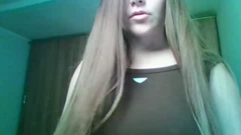 evasapples2026 online show from March 10, 2026, 10:48 pm