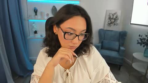 evasarazardje online show from October 6, 2025, 4:10 am