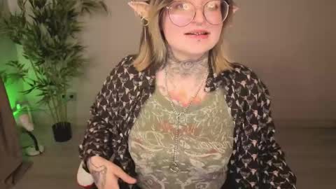 EvaTheWitcher online show from June 9, 2026, 10:05 am