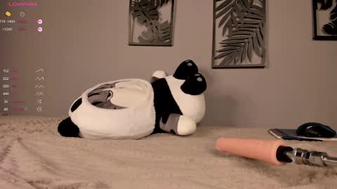 Snapshot of evaveenus chatting on March 4, 2025, 9:00 pm evaveenus online show from March 4, 2025, 9:00 pm