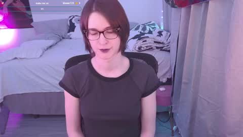 Vivi online show from March 7, 2025, 3:19 am