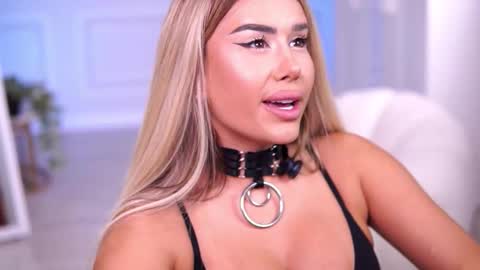 Eva online show from October 22, 2025, 7:02 pm