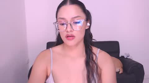 Snapshot of eve_rox18 chatting on January 31, 2025, 12:17 am Eve Rox18 online show from January 31, 2025, 12:17 am