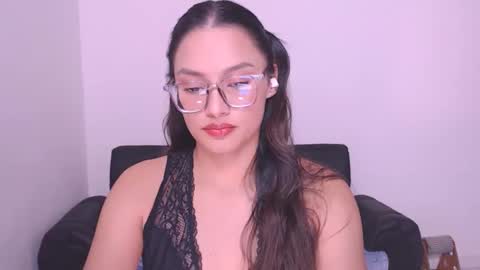 Snapshot of eve_rox18 chatting on February 5, 2025, 7:39 am Eve Rox18 online show from February 5, 2025, 7:39 am