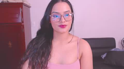 Snapshot of eve_rox18 chatting on October 5, 2025, 9:56 pm Eve Rox18 online show from October 5, 2025, 9:56 pm