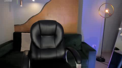 Eve  online show from October 8, 2025, 12:47 pm