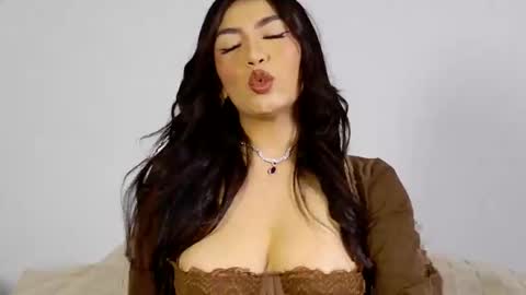 Kissed by an angel  IG evee  lyn20 online show from April 26, 2026, 3:04 am