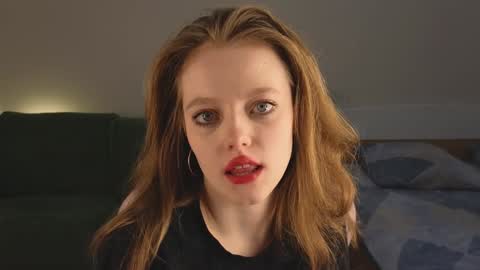 Snapshot of eveleen_soleen chatting on January 10, 2025, 8:37 pm Eveleen online show from January 10, 2025, 8:37 pm