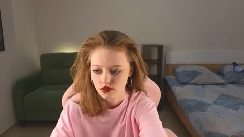 Snapshot of eveleen_soleen chatting on September 26, 2025, 1:48 pm Eveleen online show from September 26, 2025, 1:48 pm