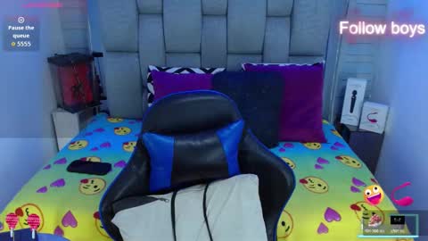 evelin zaens online show from October 24, 2025, 7:05 am