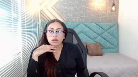 Snapshot of eveline_figeroa chatting on February 21, 2025, 7:54 pm Eveline online show from February 21, 2025, 7:54 pm