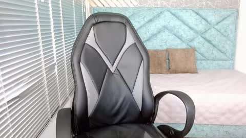 Snapshot of eveline_figeroa chatting on February 22, 2025, 10:20 pm Eveline online show from February 22, 2025, 10:20 pm