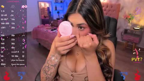 Snapshot of eveline_figeroa chatting on December 1, 2025, 6:57 pm Eveline online show from December 1, 2025, 6:57 pm