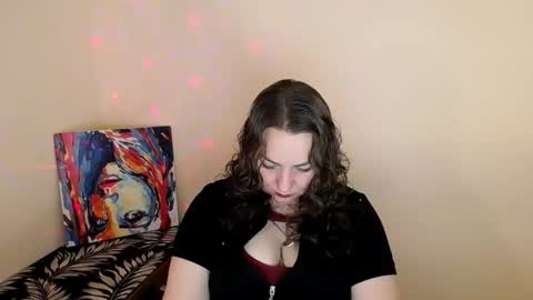 Lydia online show from October 7, 2025, 9:34 pm