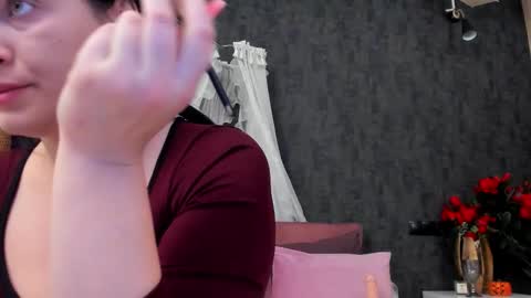 evellynereys online show from November 6, 2025, 4:24 am