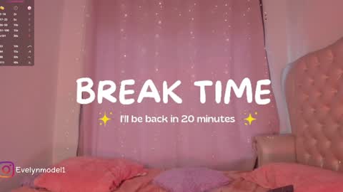 Snapshot of evelyn_evelyn chatting on January 3, 2025, 7:50 pm evelyn evelyn online show from January 3, 2025, 7:50 pm