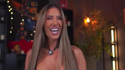 Evelyn online show from March 13, 2026, 6:58 pm